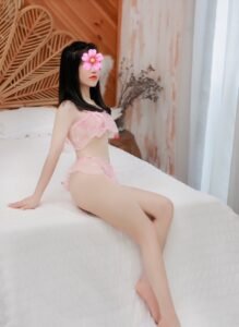 Bảo Hân - Mặt Xinh Dâm Ngầm